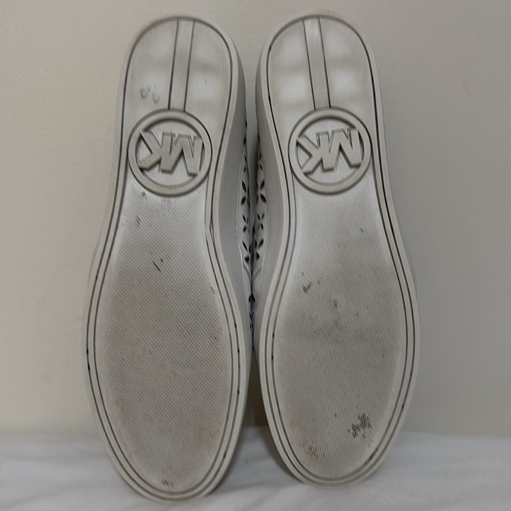Michael Kors “Keaton” leather cutout slip on sneaker in size 11 - Picture 8 of 9